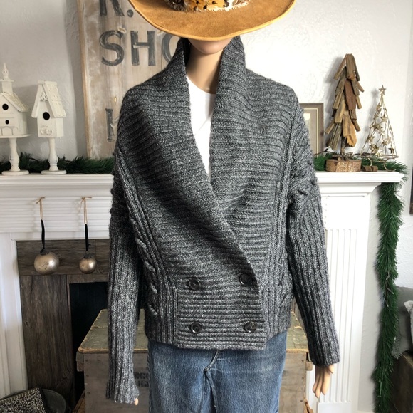 Gorgeous Ann Taylor Chunky Knit Sweater Cardigan - Picture 3 of 5